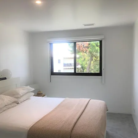 Faraway Falesia * Olhos de Agua (Albufeira)